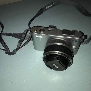 NEW Nikon 1 J1 Digital Camera